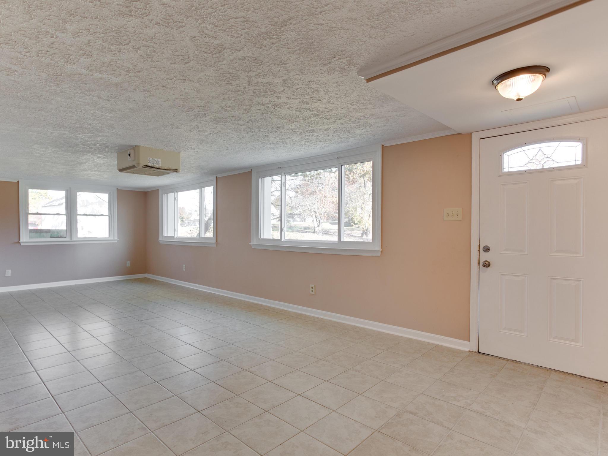 24902 Old 3 Notch Road, Unit C Hollywood, MD 20636 - Photo 4 of 29 Livingroom