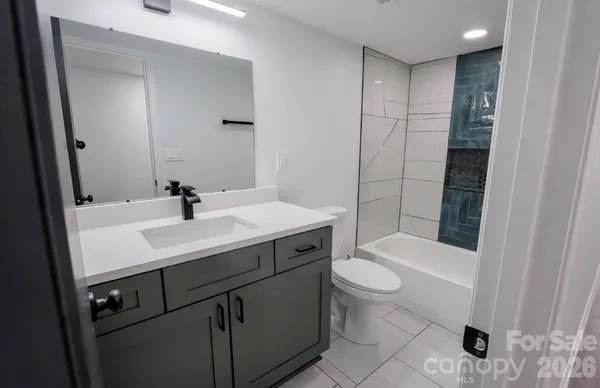 $799,999 | 2308 Singleton Creek Road, Liberty Hill, SC 29074