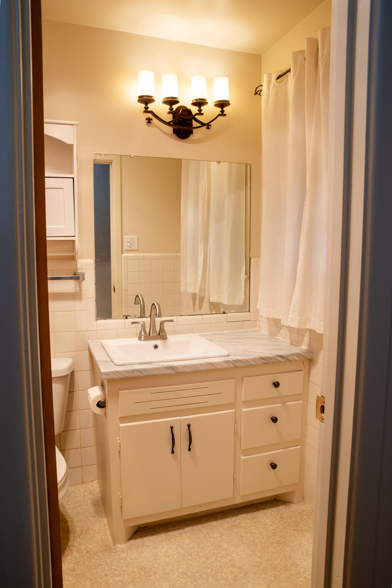 4926 48th Street Lubbock, TX 79414 - Photo 10 of 16 hall bath