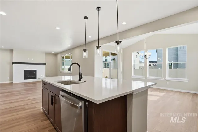 $639,990 | 2370 North Ice Fire Avenue, Star, ID 83669