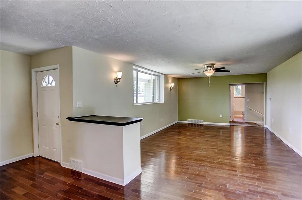 645 East Shoop Road Tipp City, OH 45371 - Photo 4 of 29