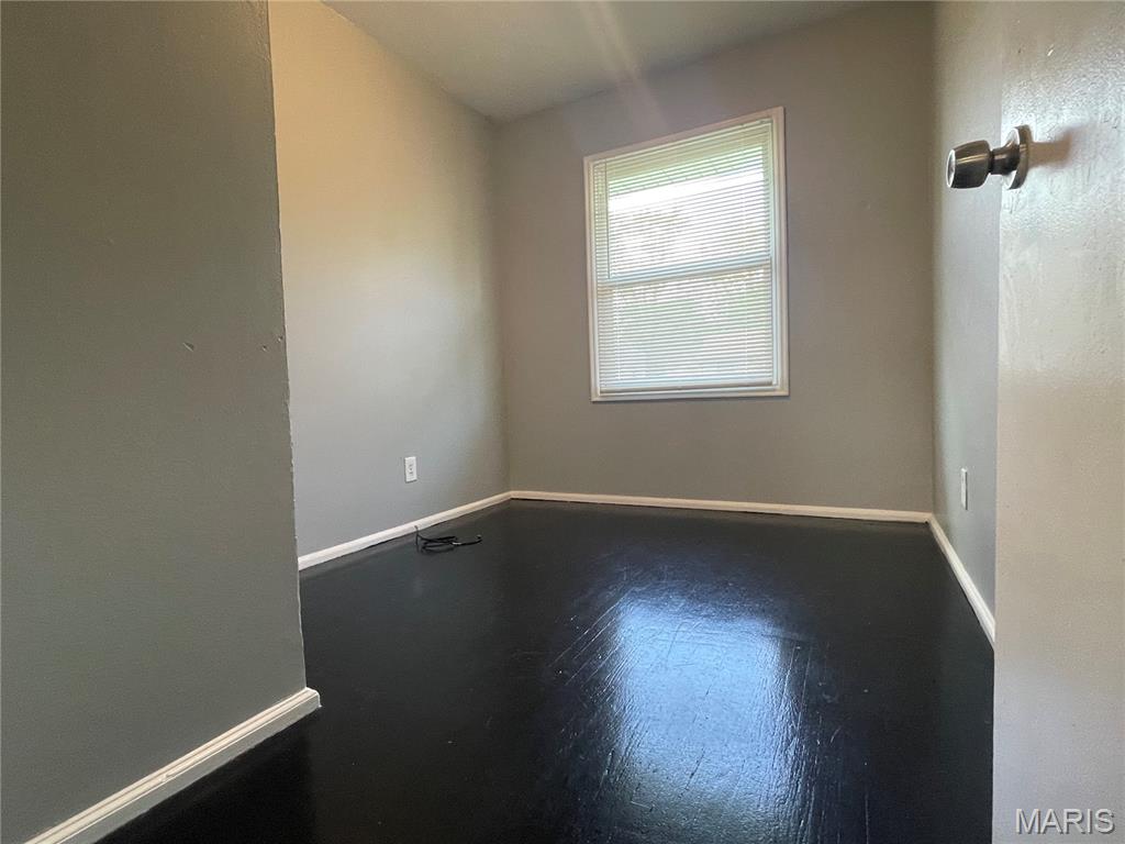 224 Cameron Road St. Louis, MO 63137 - Photo 7 of 15