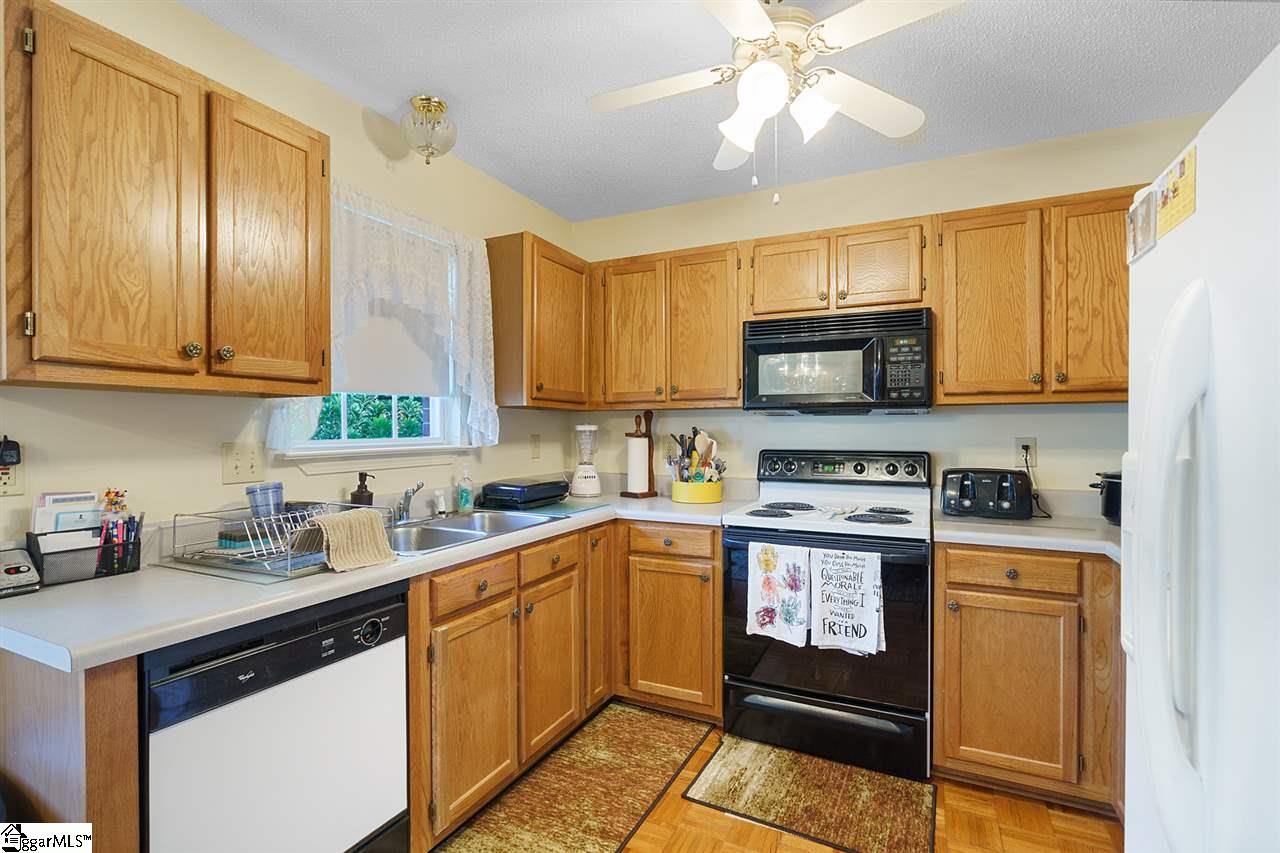 424 Riverside Chase Circle Greer, SC 29650 - Photo 11 of 27