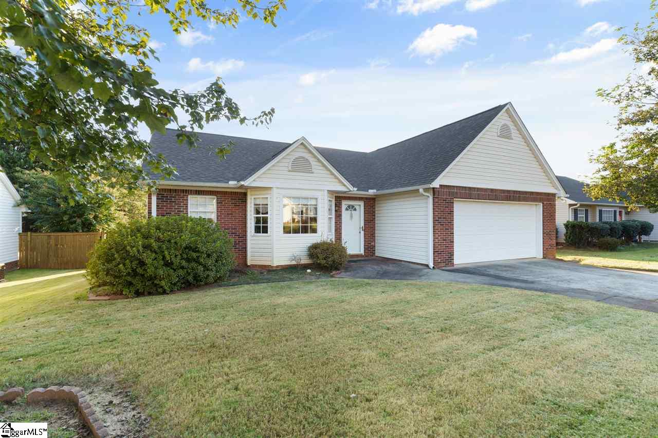 424 Riverside Chase Circle Greer, SC 29650 - Photo 3 of 27