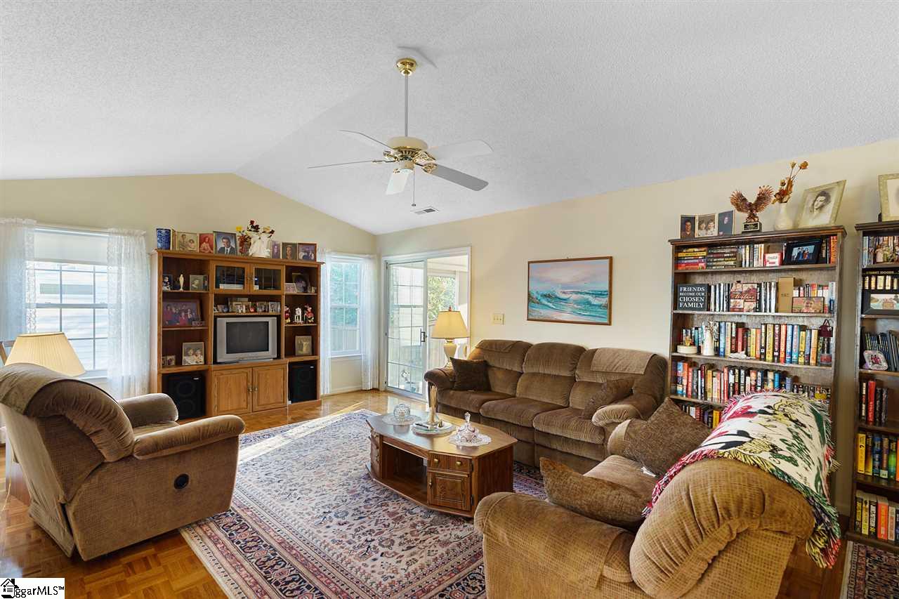 424 Riverside Chase Circle Greer, SC 29650 - Photo 6 of 27