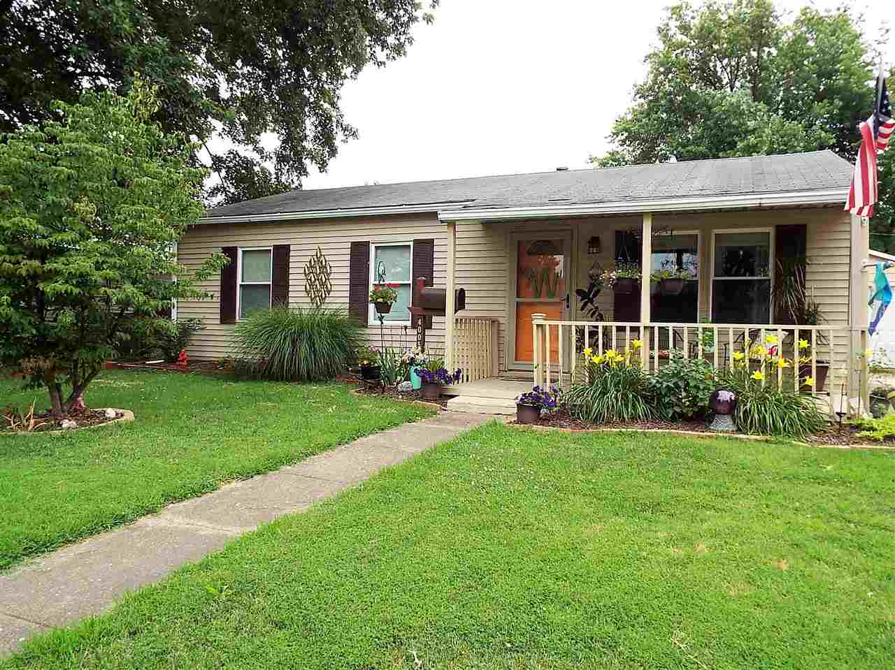 4005 Stratford Road Evansville, IN 47710 - Photo 1 of 23 Gallery Image 1