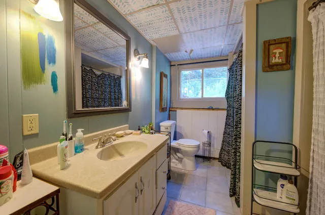 $950,000 | 35 Gunnison Road, York, ME 03909