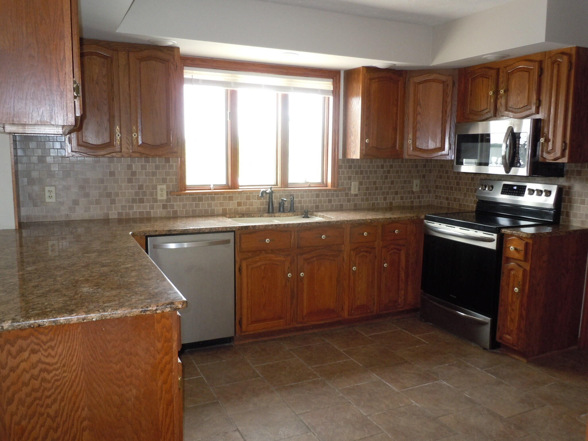 17471 Santa Fe Line Road Wapakoneta, OH 45895 - Photo 4 of 45 Gallery Image 4