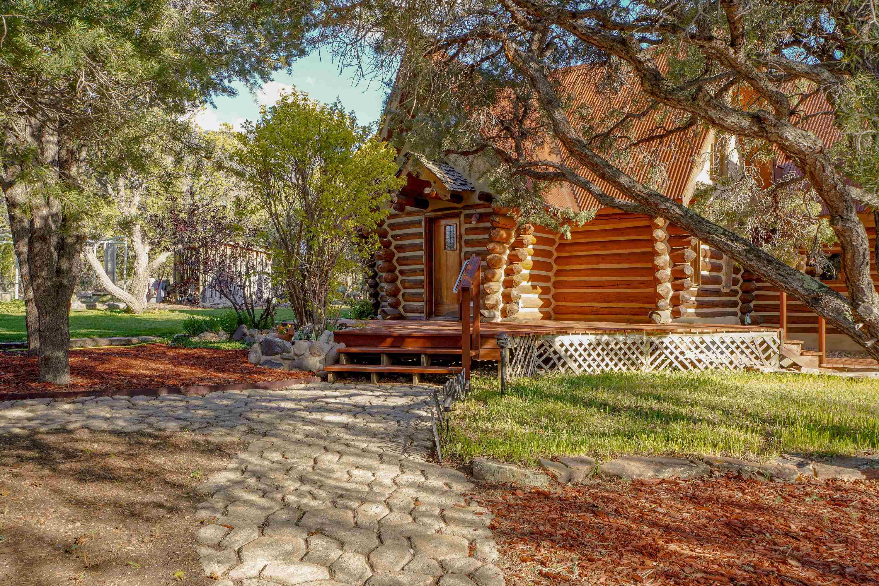 178 Quintana Road Questa, NM 87556 - Photo 6 of 31 Gallery Image 6