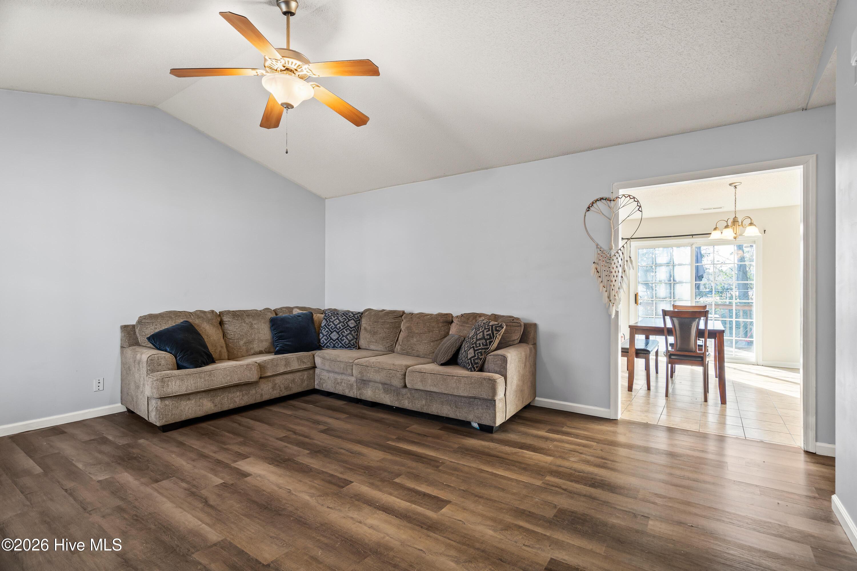 98 Meadow Farms Road Richlands, NC 28574 - Photo 4 of 19 5