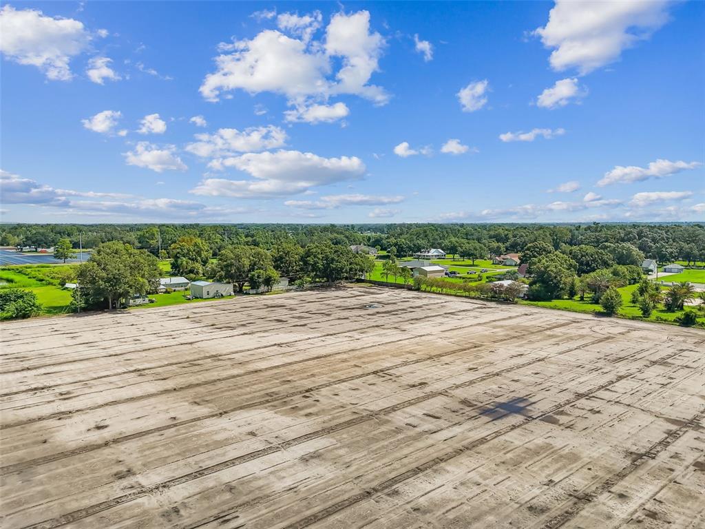 1715 West Sam Allen Road Plant City, FL 33565 - Photo 35 of 54 a view of a terrace view