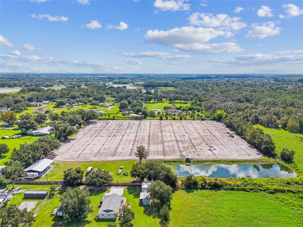 1715 West Sam Allen Road Plant City, FL 33565 - Photo 4 of 54 a view of a city
