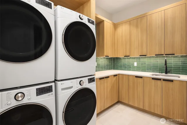 $7,200,000 | 1028 89th Avenue Northeast, Bellevue, WA 98004