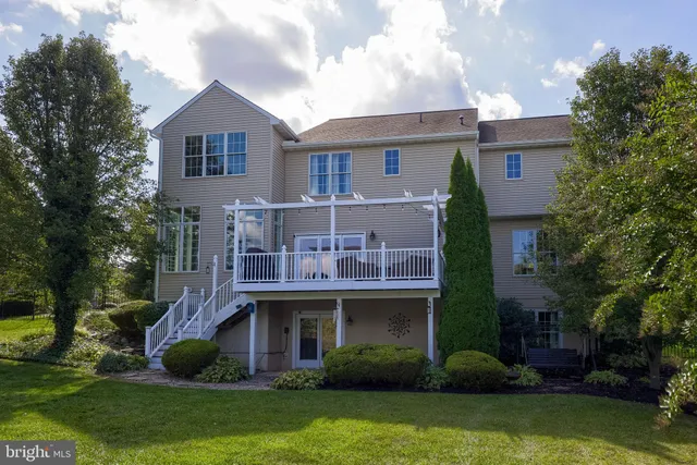 $825,000 | 2768 Meadow Cross Way, York, PA 17402