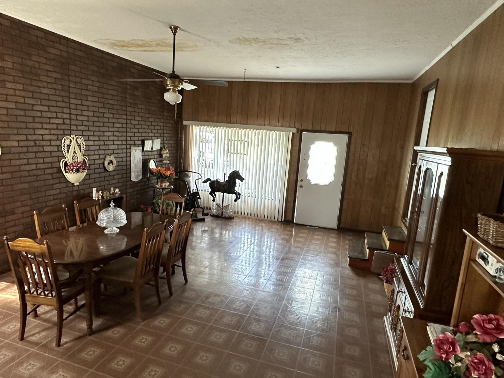 5732 Russell Road Union City, TN 38261 - Photo 3 of 27 Photo 3