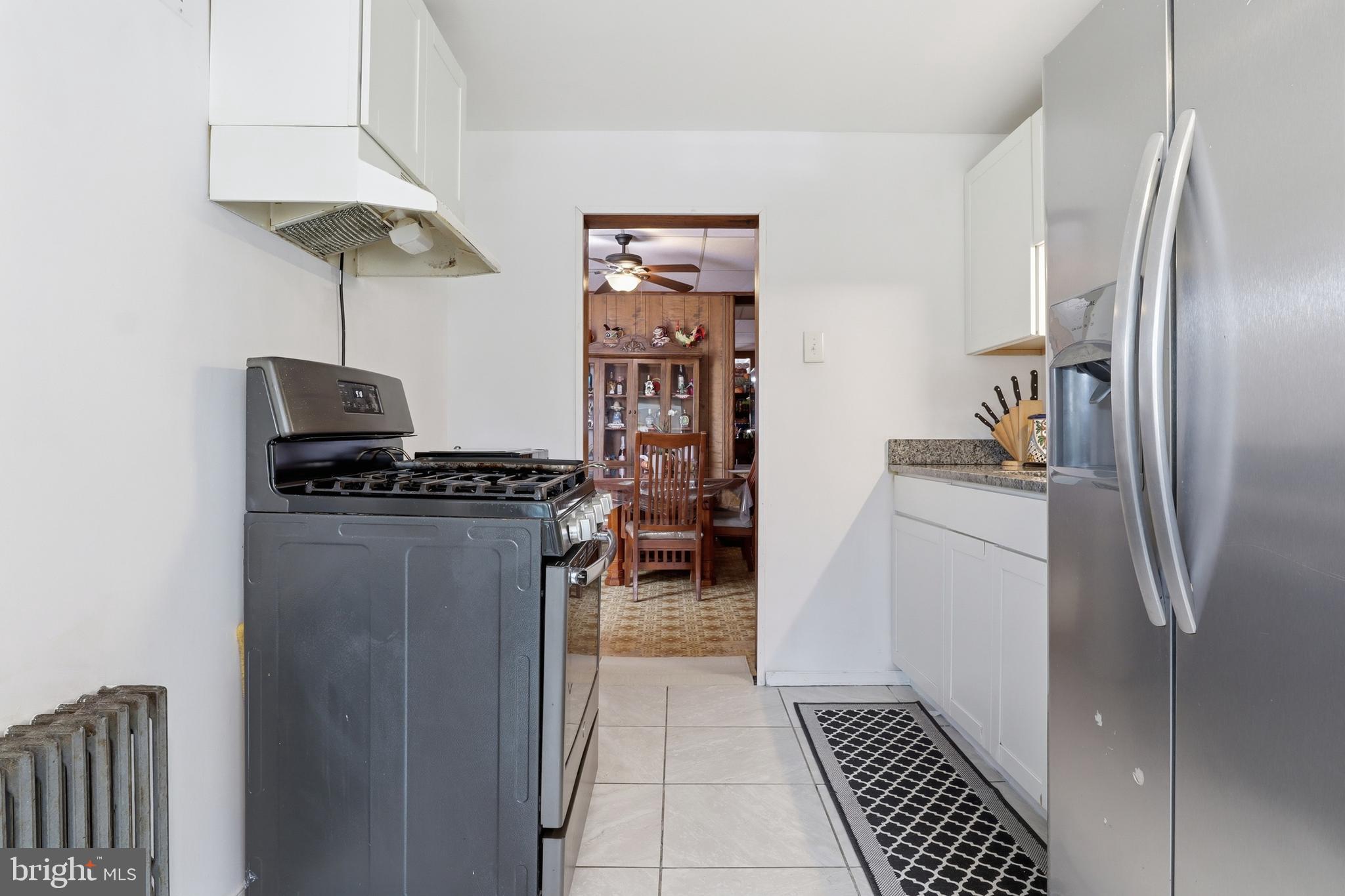 421 York Street Hanover, PA 17331 - Photo 12 of 49