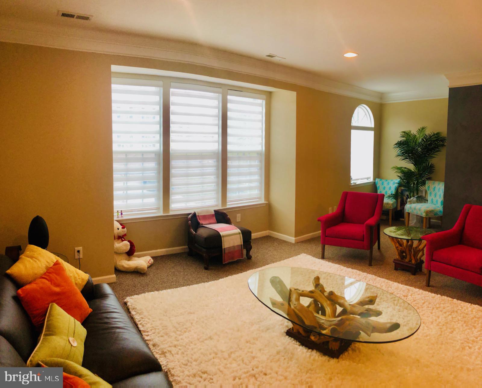 6 Wallace Road Mount Holly, NJ 08060 - Photo 3 of 21 Livingroom