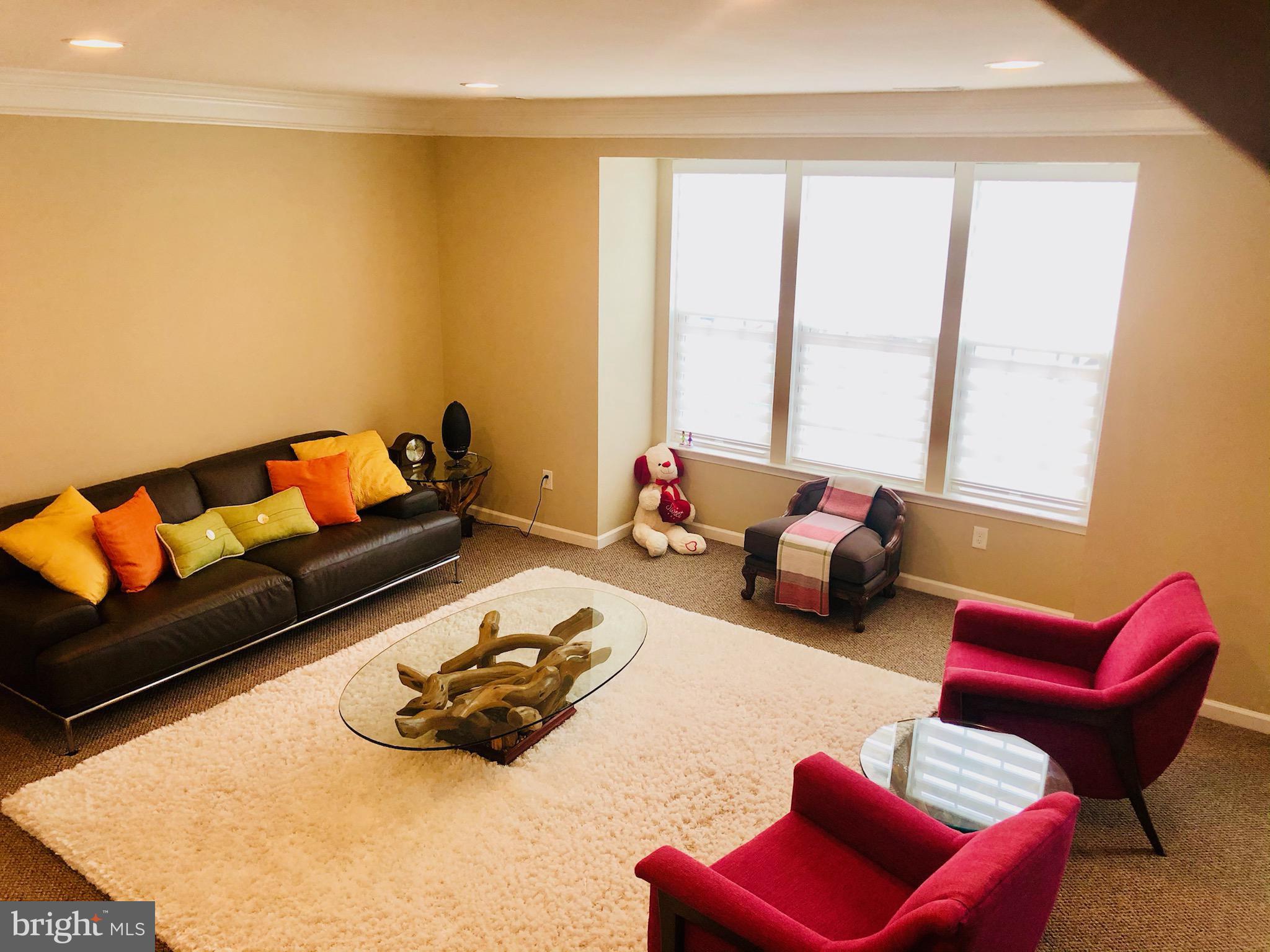 6 Wallace Road Mount Holly, NJ 08060 - Photo 4 of 21 Livingroom