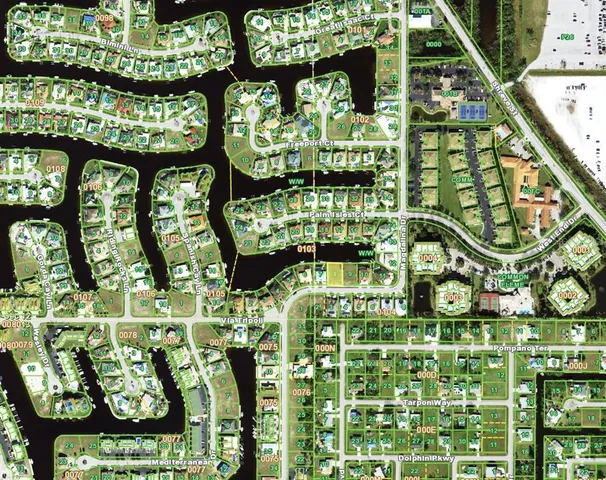 a picture of a red gate