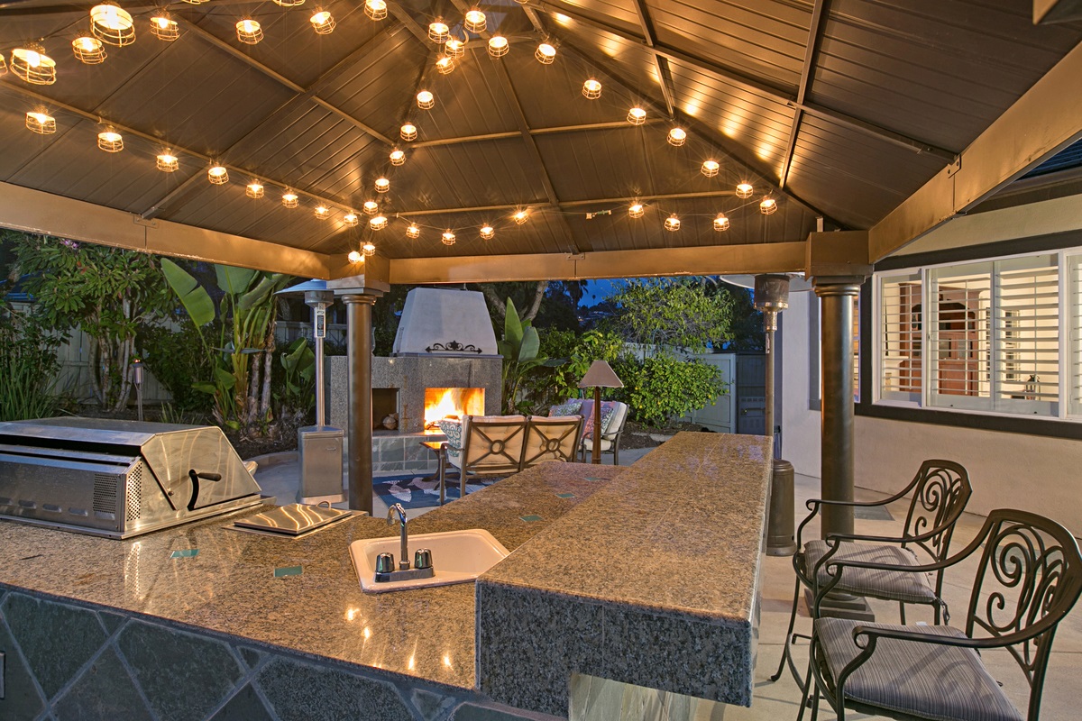 860 Chelsea Lane Encinitas, CA 92024 - Photo 3 of 25 Gallery Image 3