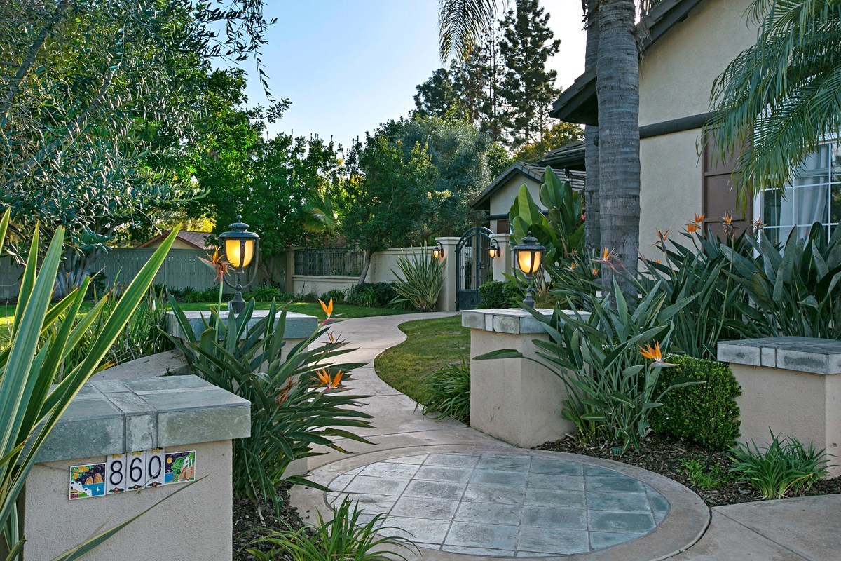 860 Chelsea Lane Encinitas, CA 92024 - Photo 6 of 25 Gallery Image 6