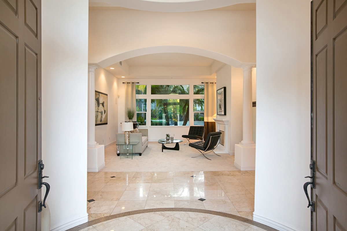 860 Chelsea Lane Encinitas, CA 92024 - Photo 8 of 25 Gallery Image 8