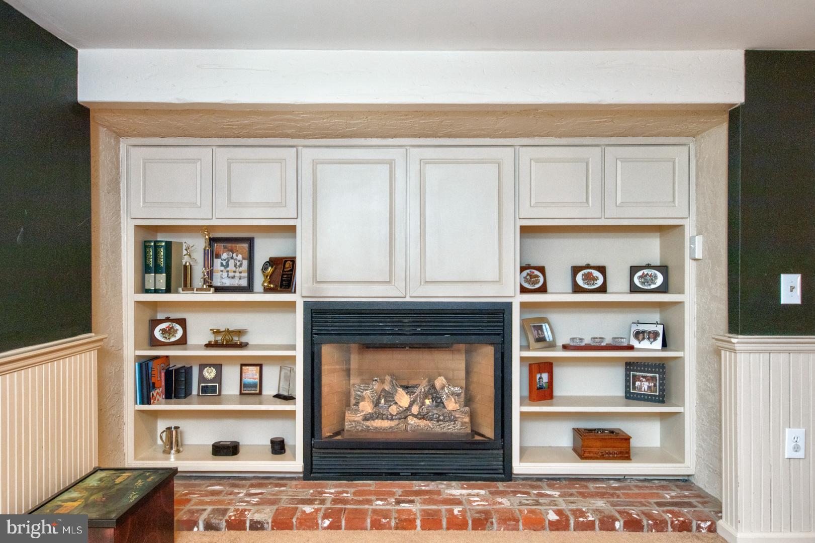 807 Nathan Hale Road Berwyn, PA 19312 - Photo 23 of 29 Family Room Gas Fireplace & built ins