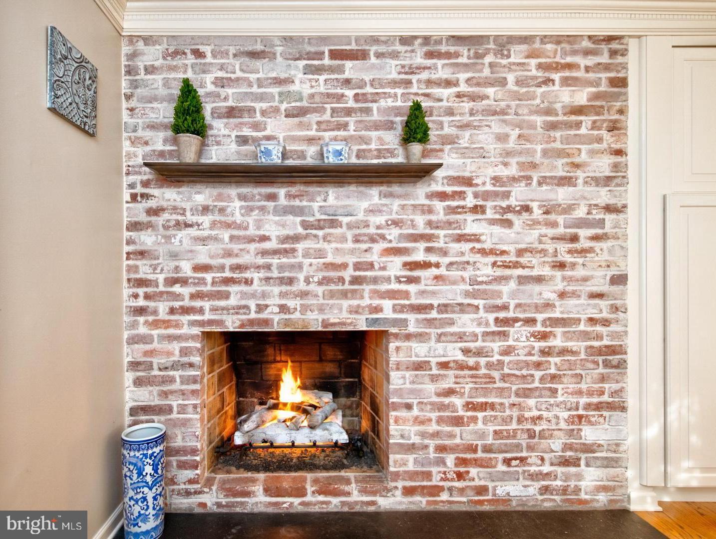 807 Nathan Hale Road Berwyn, PA 19312 - Photo 6 of 29 Breakfast Room Gas Fireplace