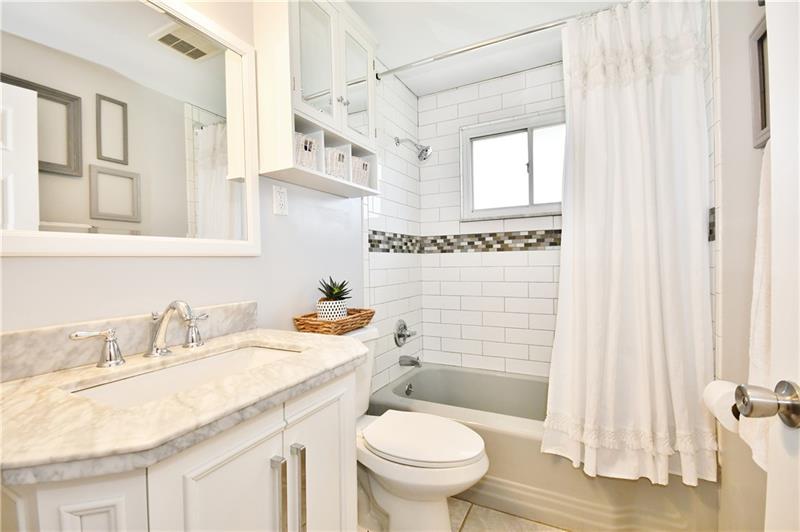357 Orchard Spring Road Pittsburgh, PA 15220 - Photo 12 of 22 Main bath