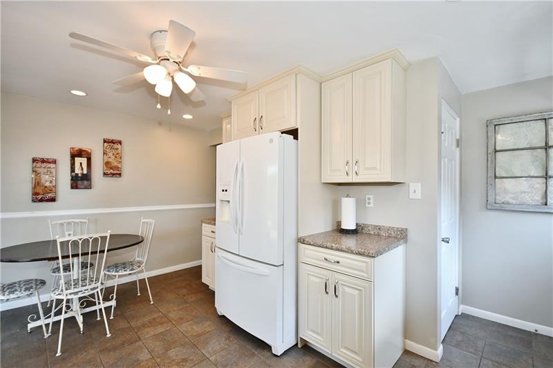 357 Orchard Spring Road Pittsburgh, PA 15220 - Photo 7 of 22 Gallery Image 7