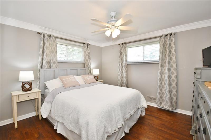 357 Orchard Spring Road Pittsburgh, PA 15220 - Photo 9 of 22 Master bedroom