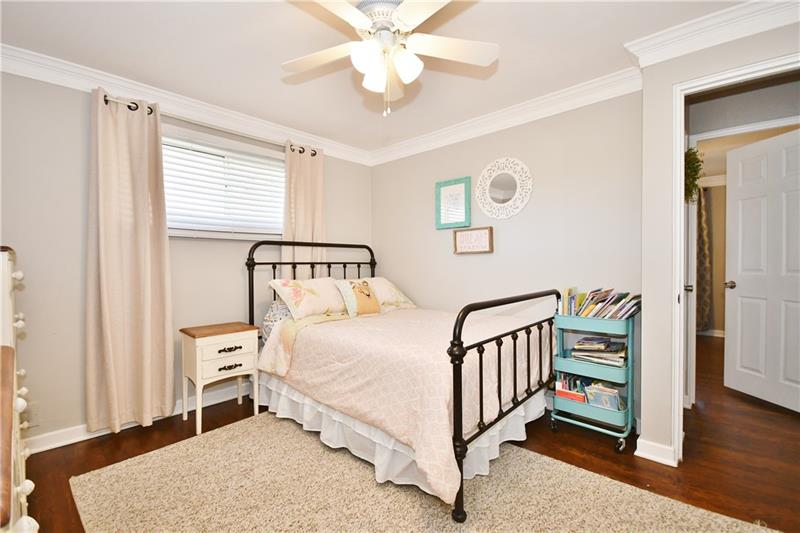 357 Orchard Spring Road Pittsburgh, PA 15220 - Photo 10 of 22 Second bedroom