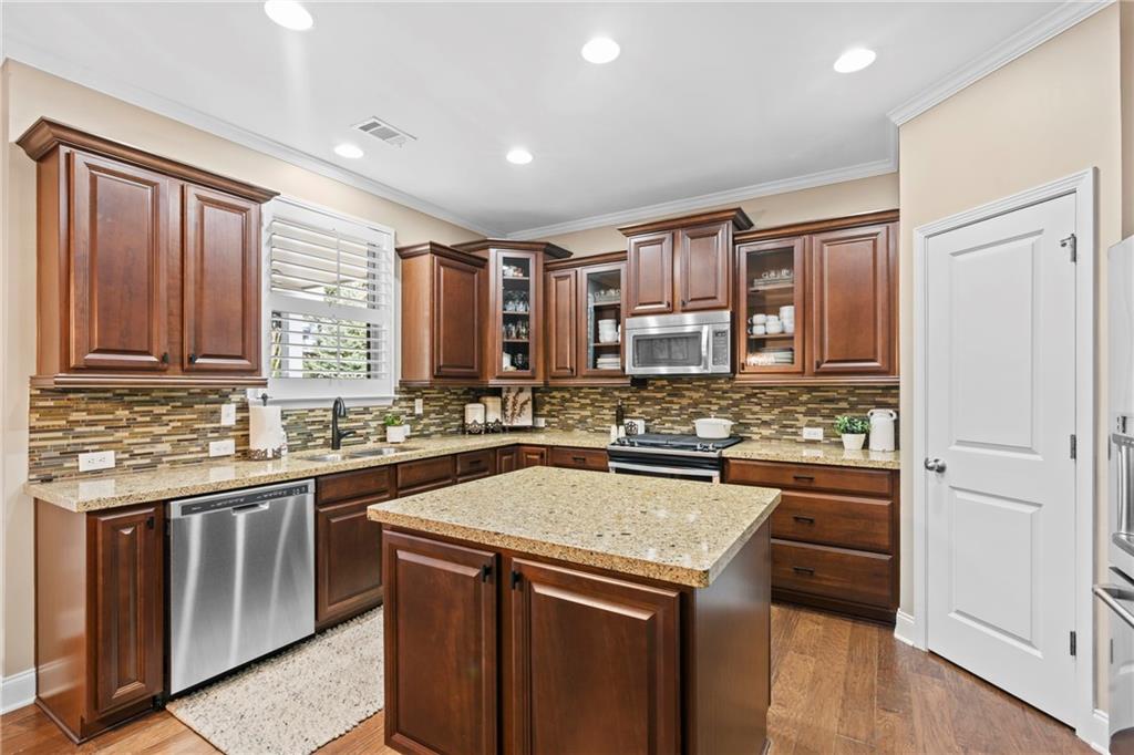 340 Spotted Ridge Circle Woodstock, GA 30188 - Photo 17 of 72