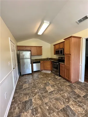 $2,100 | 285 Tall Pine Lane, Athens, GA 30605
