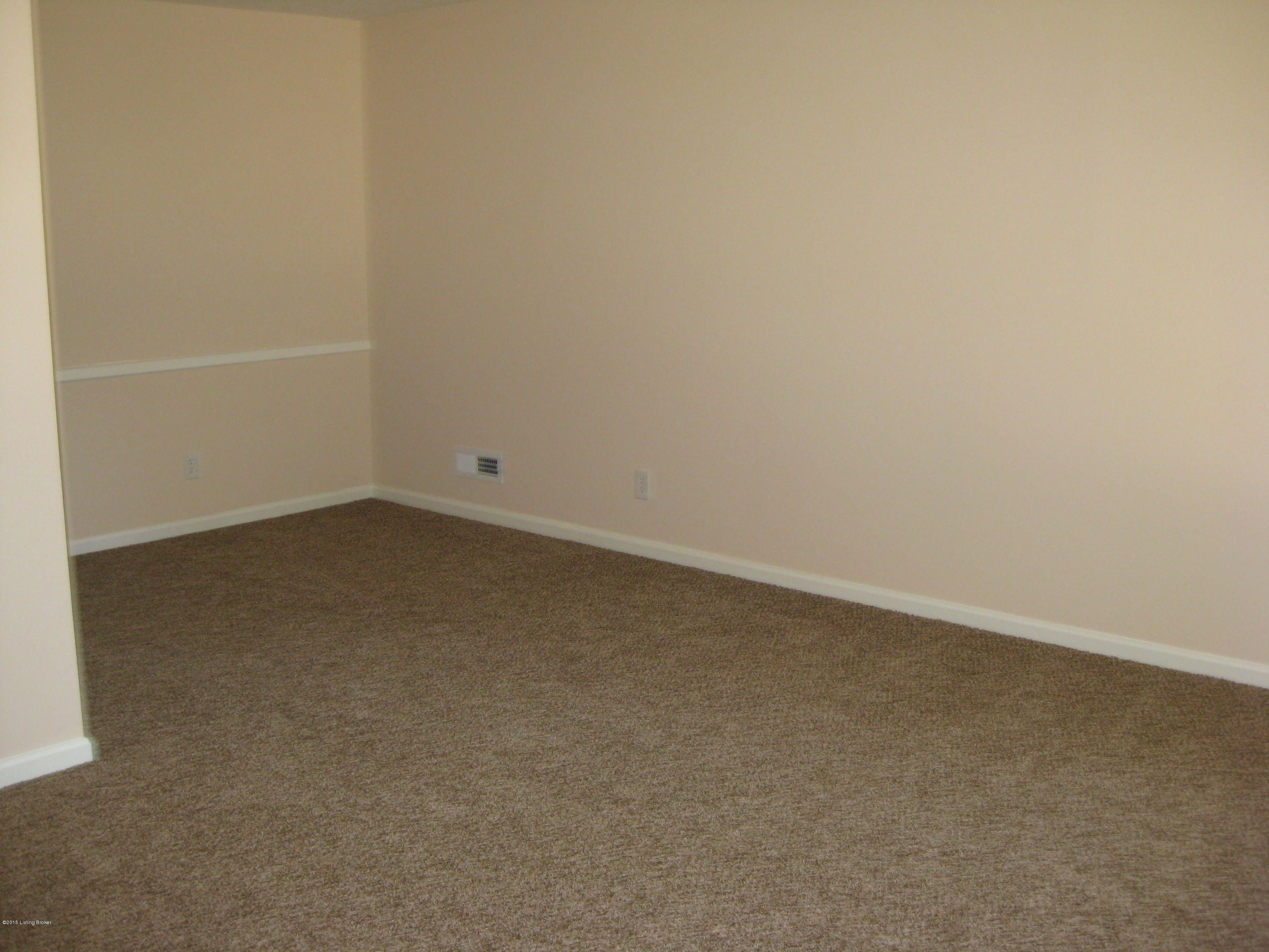 9209 Waltlee Road Louisville, KY 40291 - Photo 15 of 36 IMG_0091