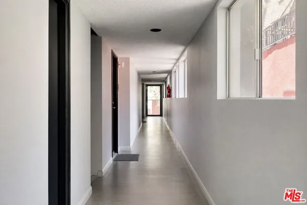 $4,575 | 2147 North Beachwood Drive, Unit 6, Los Angeles, CA 90068
