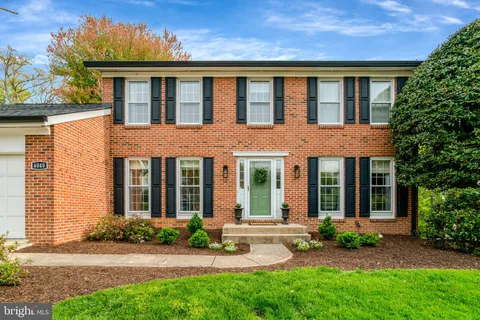 $995,000 | 6040 Redwood Lane, Alexandria, VA 22310