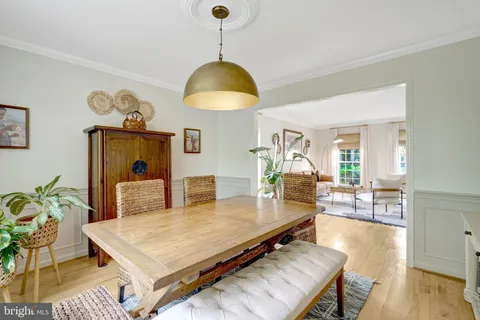 $995,000 | 6040 Redwood Lane, Alexandria, VA 22310