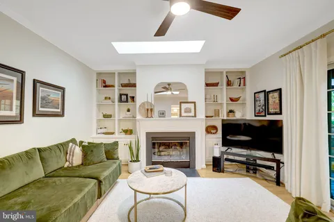 $995,000 | 6040 Redwood Lane, Alexandria, VA 22310