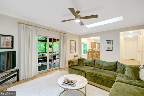 $995,000 | 6040 Redwood Lane, Alexandria, VA 22310