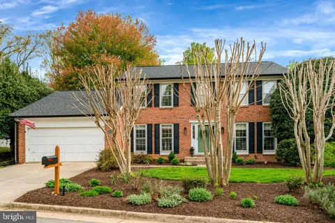 $995,000 | 6040 Redwood Lane, Alexandria, VA 22310