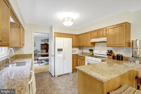 $995,000 | 6040 Redwood Lane, Alexandria, VA 22310