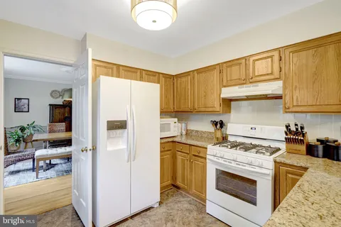 $995,000 | 6040 Redwood Lane, Alexandria, VA 22310