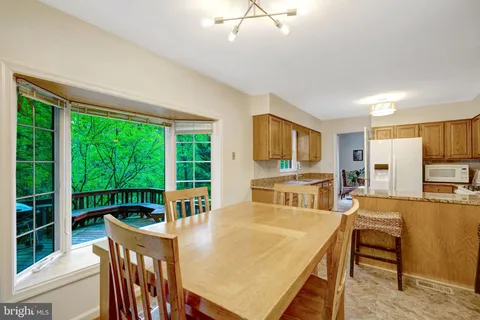 $995,000 | 6040 Redwood Lane, Alexandria, VA 22310