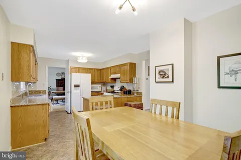 $995,000 | 6040 Redwood Lane, Alexandria, VA 22310