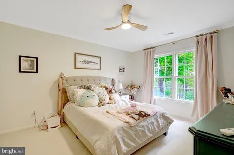 $995,000 | 6040 Redwood Lane, Alexandria, VA 22310