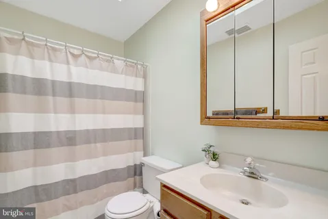 $995,000 | 6040 Redwood Lane, Alexandria, VA 22310