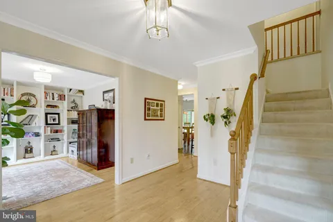 $995,000 | 6040 Redwood Lane, Alexandria, VA 22310