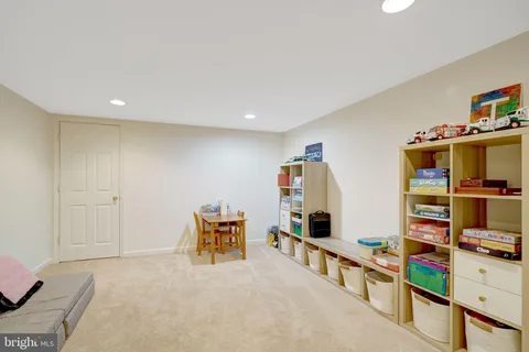 $995,000 | 6040 Redwood Lane, Alexandria, VA 22310