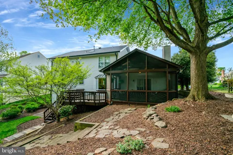 $995,000 | 6040 Redwood Lane, Alexandria, VA 22310